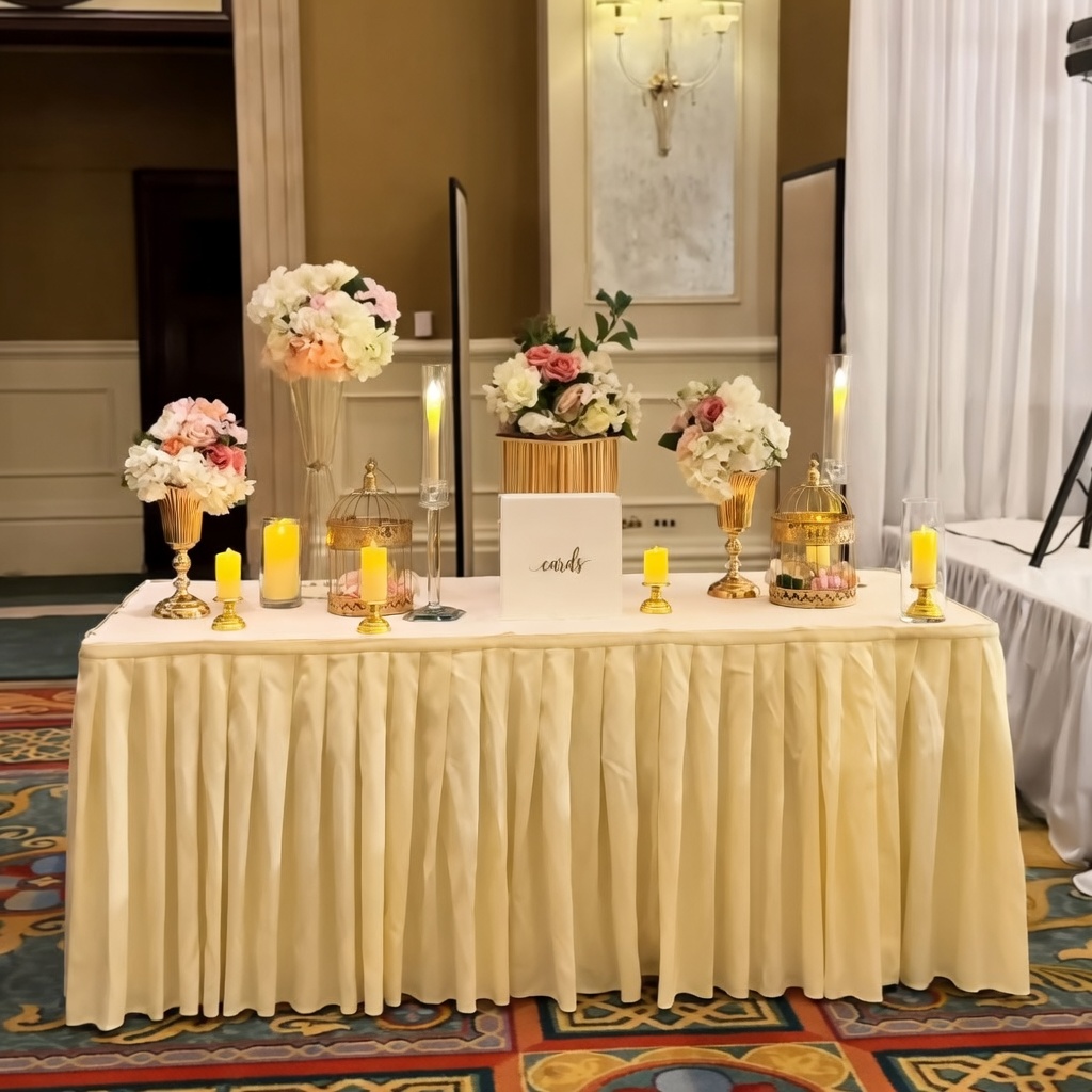 Table Setup with Décor